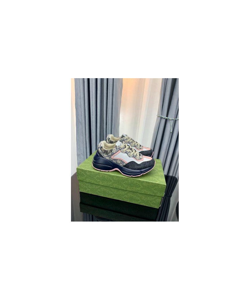 Sneakers Gucci Rhyton Monogram