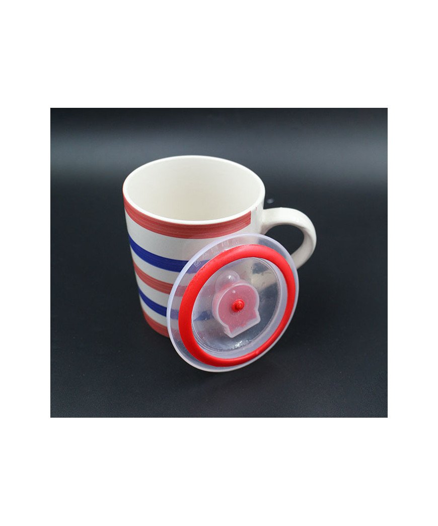 Tasse à rayure avec couvercle