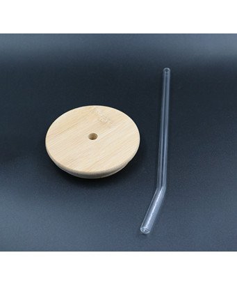 Verre à eau et jus avec pipette