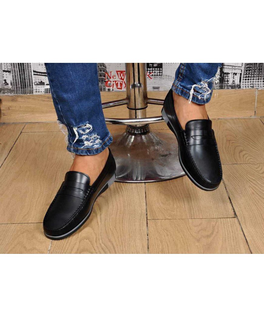 Mocassins a mors simple /en cuir lisse /Noir bordure couture apparente ronde /Portugal