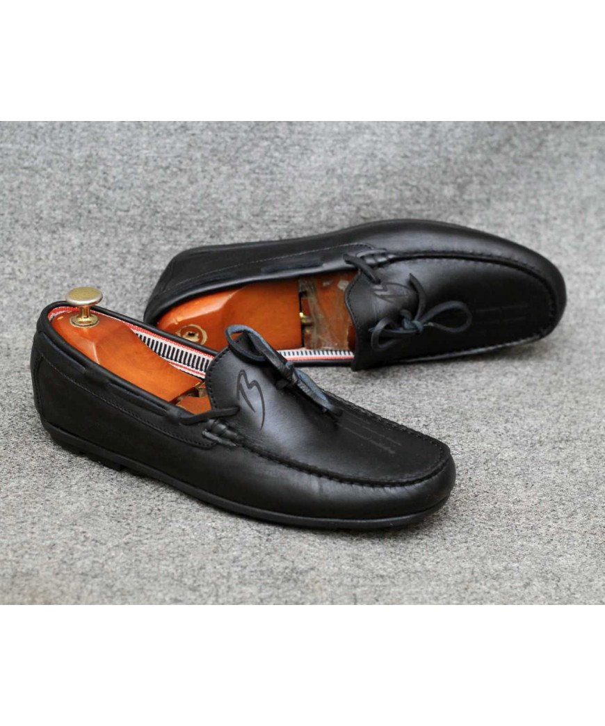 Mocassins Bateau  /en cuir lisse /Noir bordure couture apparente /Portugal