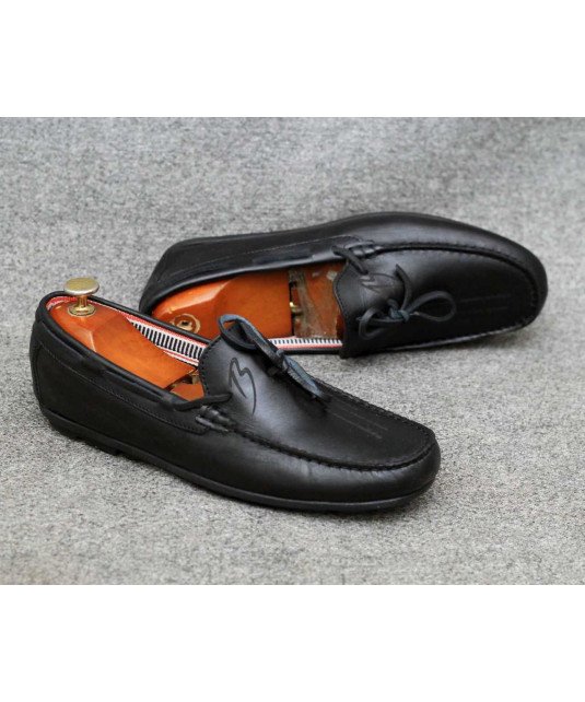 Mocassins Bateau  /en cuir lisse /Noir bordure couture apparente /Portugal