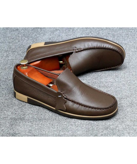 Mocassins homme élégant/en cuir lisse /Marron fonce semelle bicolore /Portugal